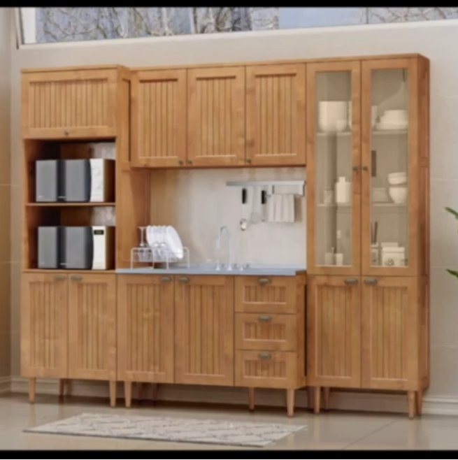Cozinha Modulada em Madeira Natural